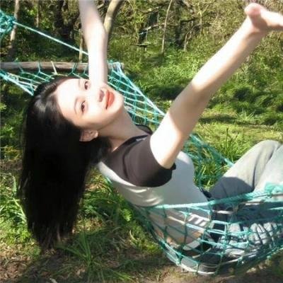 阿薇尔与虚构世界 海报